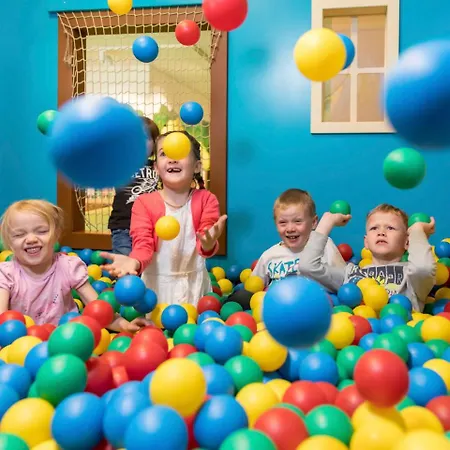 Pradas - 2-5 Premium By Interhome Lägenhet Breíl