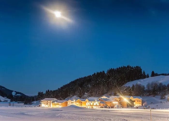 Pradas - 2-5 Premium By Interhome