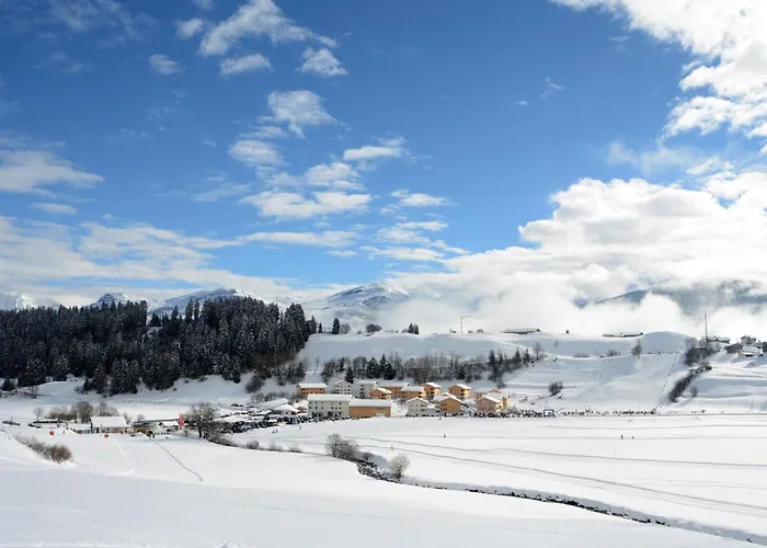 Pradas - 2-5 Premium By Interhome Apartment *