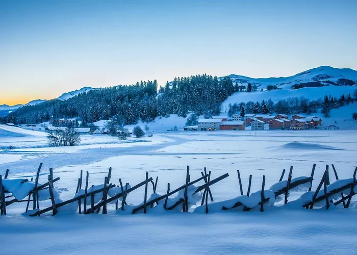 Pradas - 2-5 Premium By Interhome